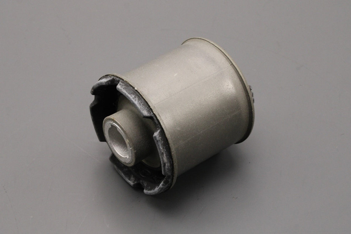 Jaguar XF 2016-on XE 2015-on rear subframe bush (x1) T4N9660, view 1