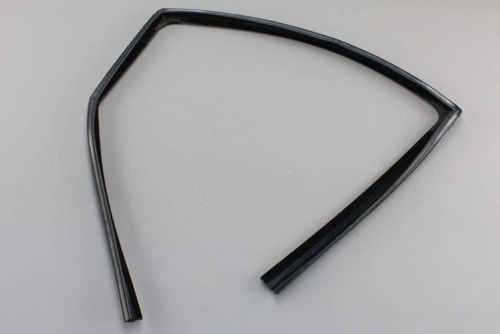 Audi Q7 2007-15 rear right window seal guide 4L0839440B