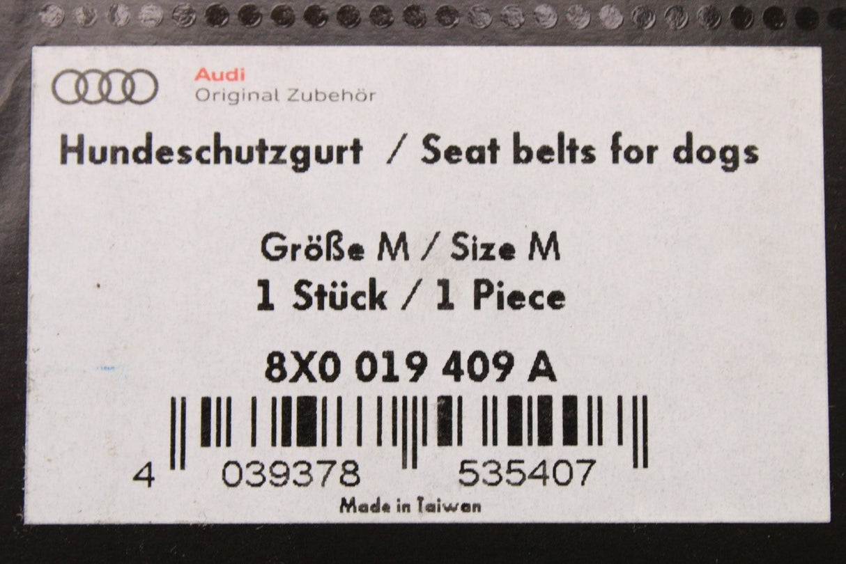 Audi accessory medium dog safety harness (15-30kg) 8X0019409A