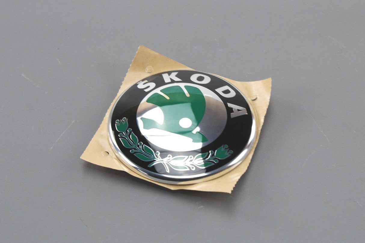 Skoda Superb 3T 2008-13 bonnet emblem badge (front) 3T0853621A MEL