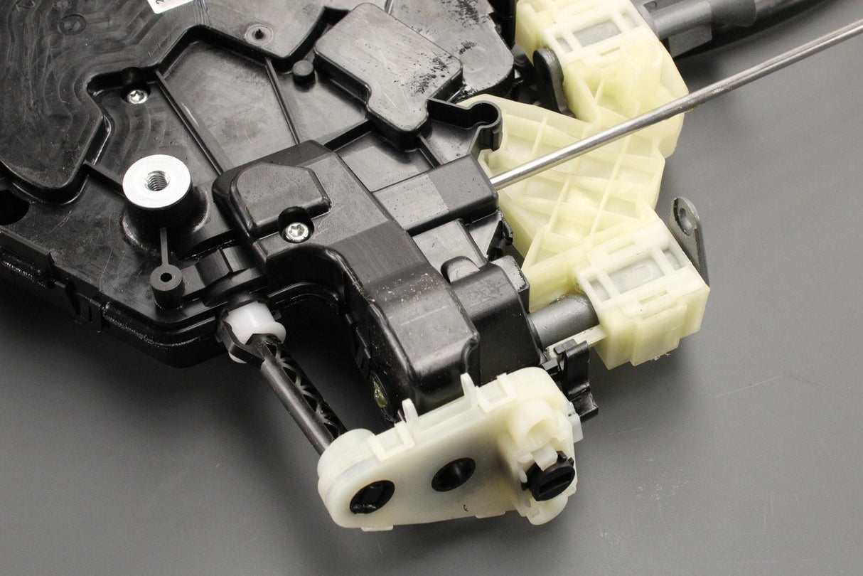 VW Caddy 2K 2016-20 sliding door lock (left) 2K5843653C