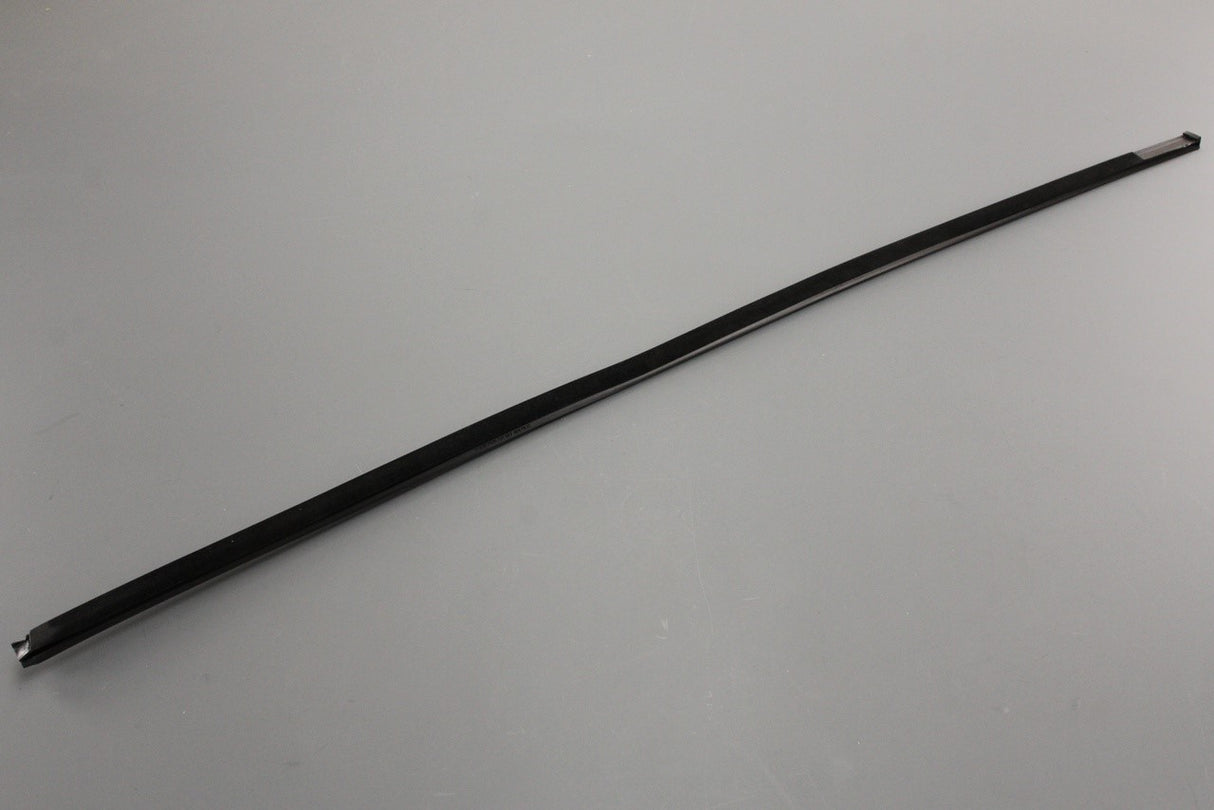 VW Beetle 1999-2010 window aperture seal (right outer) 1C0837478A B41