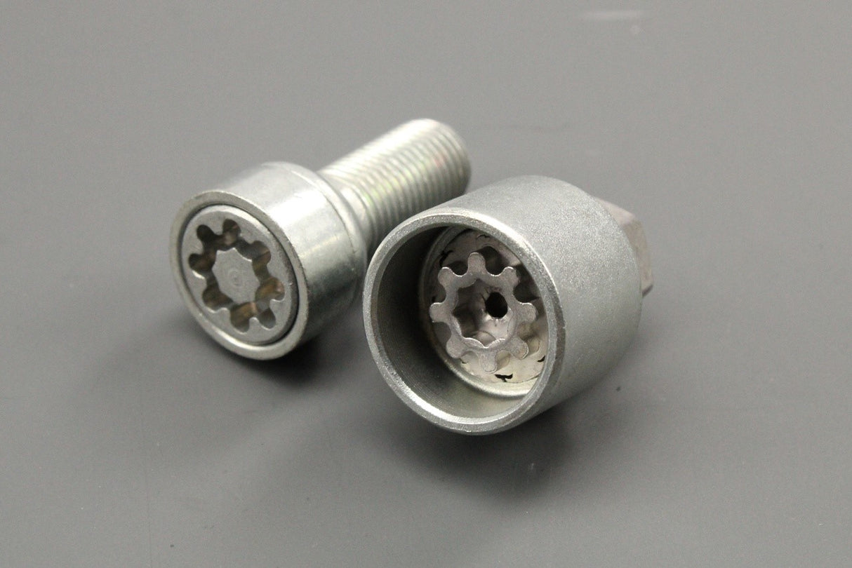 Audi A1 A3 A4 A5 A6 locking wheel nut with key code J 4F0698139C 809