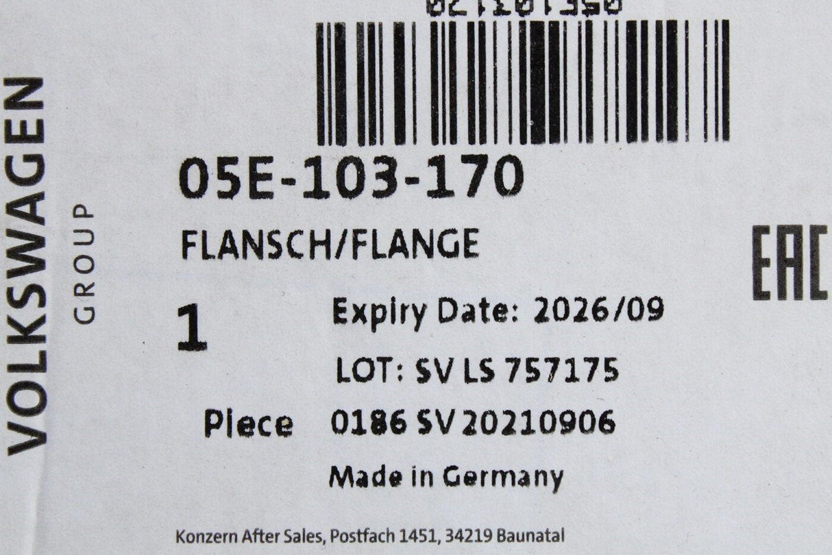 VW Audi Skoda SEAT rear crankshaft oil seal flange (1.5 TSI) 05E103170