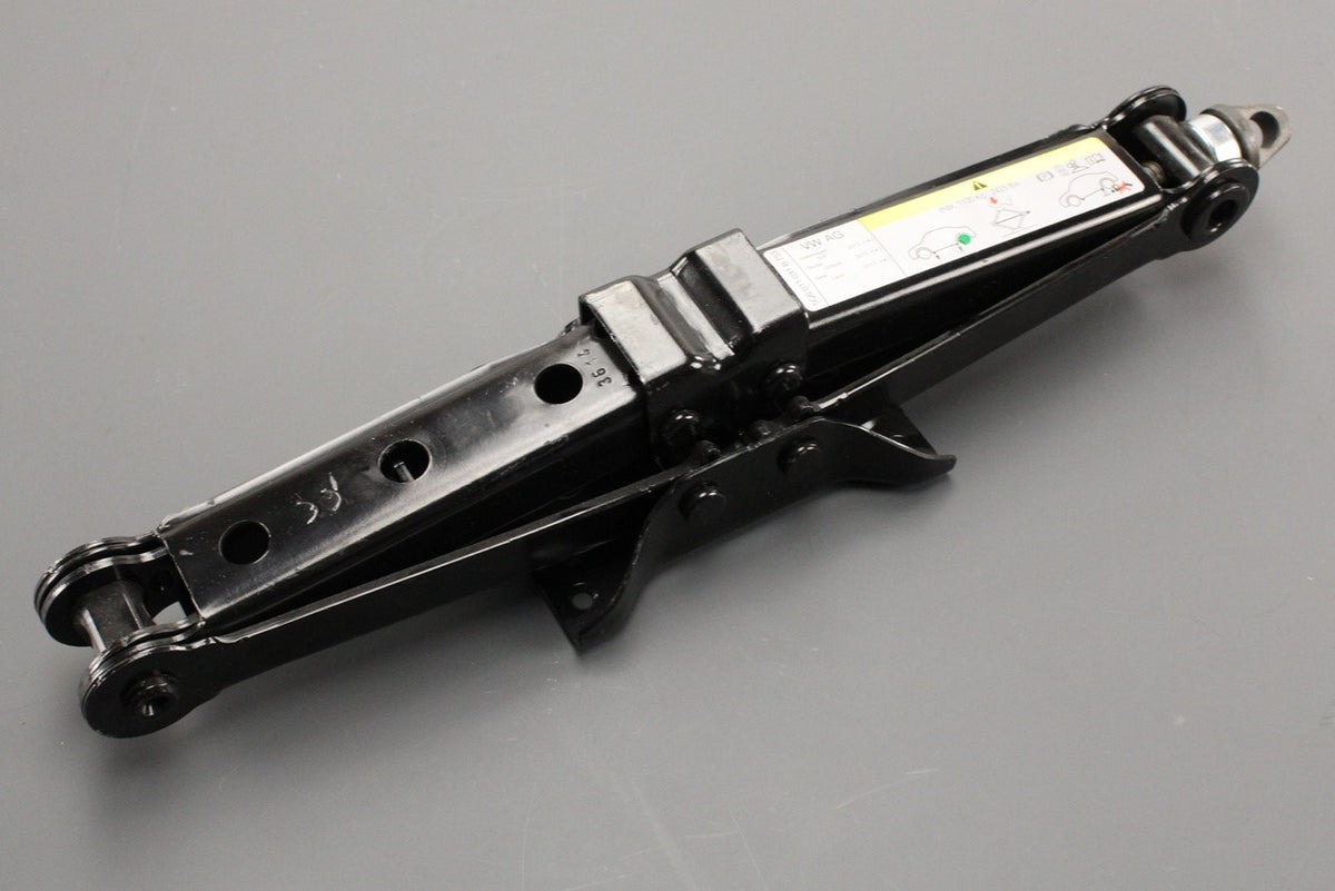 VW Golf MK7 MK7.5 Skoda SEAT Leon tool kit jack (no handle) 5Q0011031B, view 1