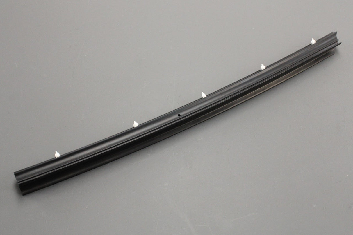 VW Transporter T5 T5.1 T6 T6.1 front door lower seal (right) 7H0837566A