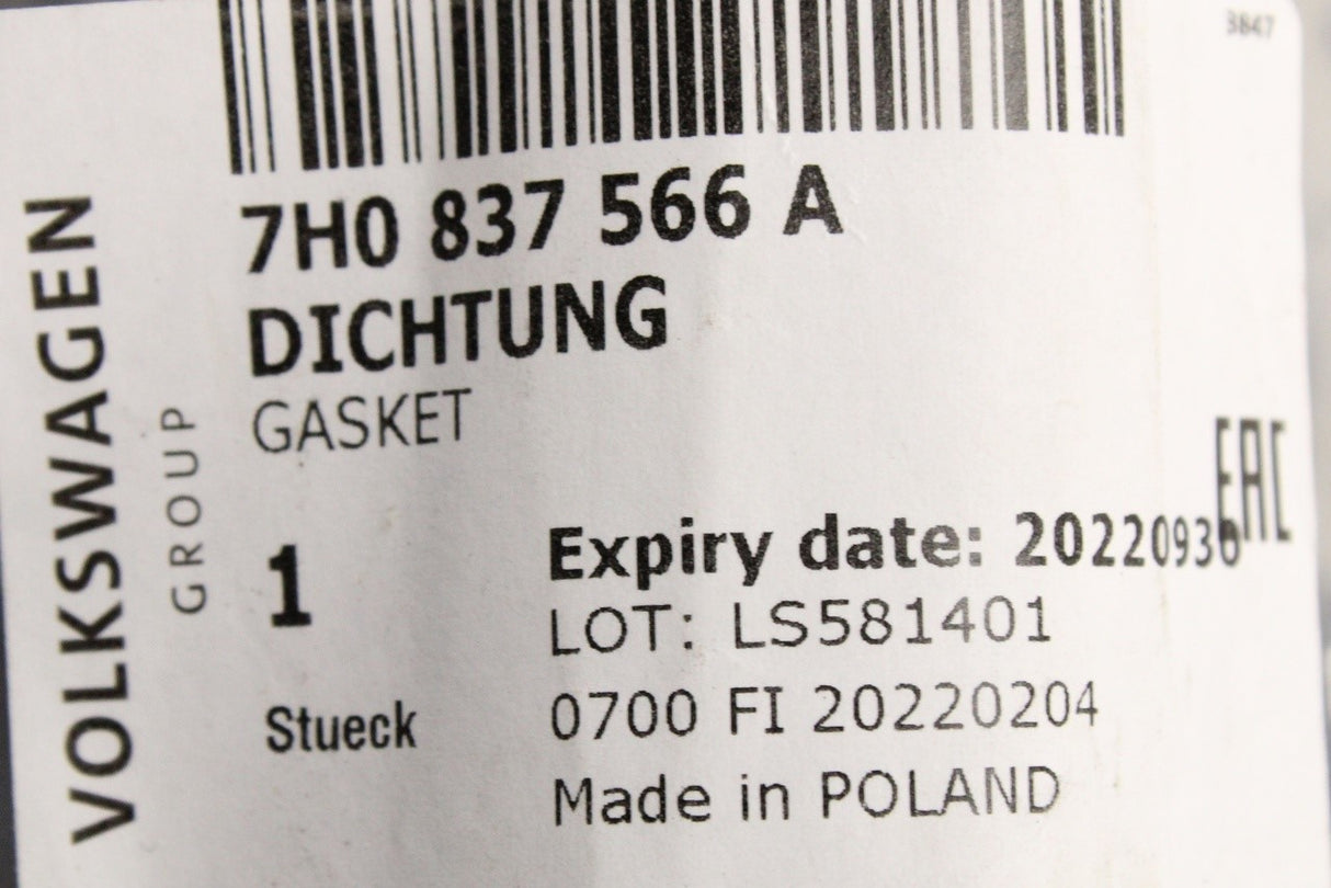 VW Transporter T5 T5.1 T6 T6.1 front door lower seal (right) 7H0837566A