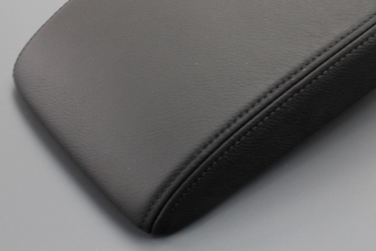VW Arteon Passat leather centre console arm rest (black) 3G0864207A UUH