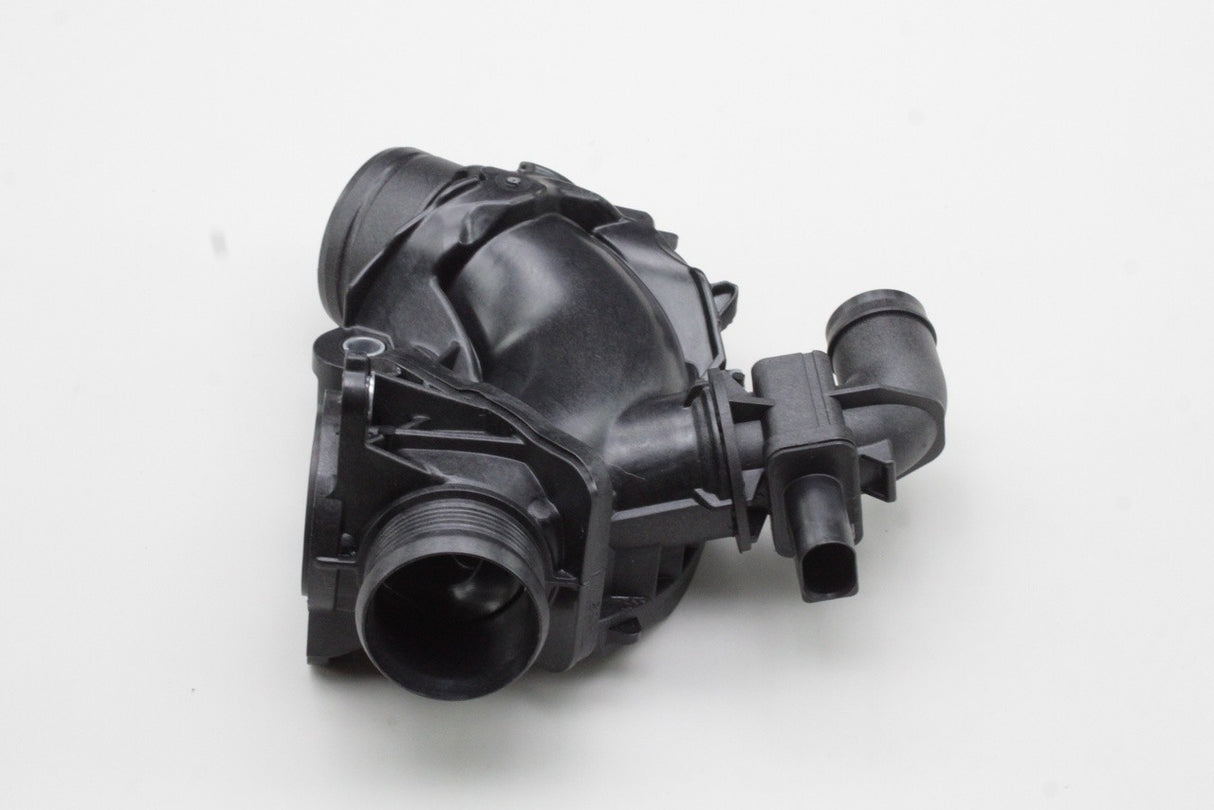 Audi A4 A5 A6 Q5 2.0 TDI air intake connection 04L129635F
