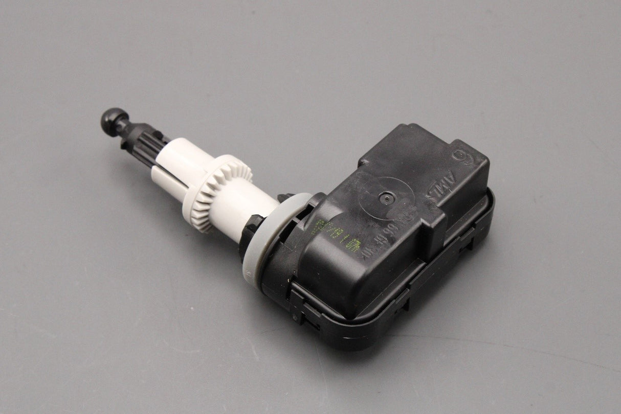 VW Golf MK6 09-13 Scirocco headlight range control motor (x1) 5M0941295B