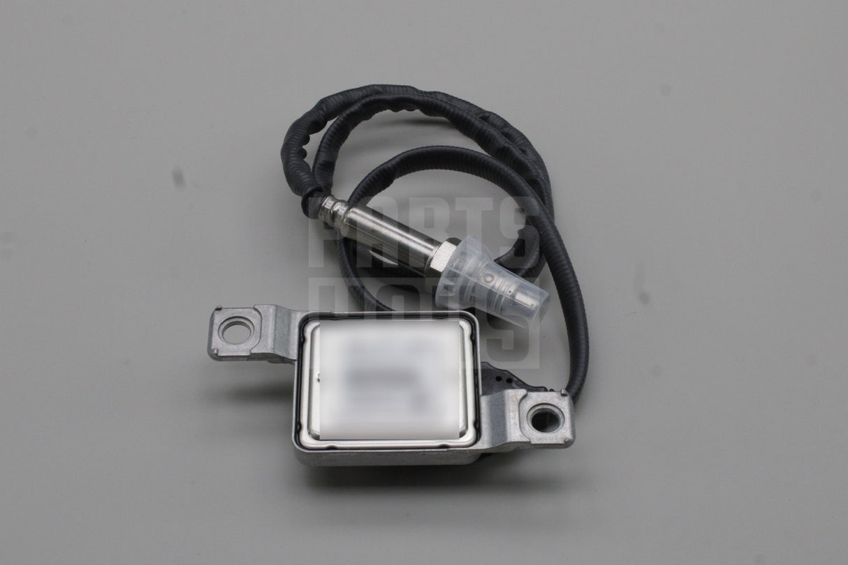 Audi Q7 2007-2015 3.0 TDI NOx sensor with control unit 059907807T