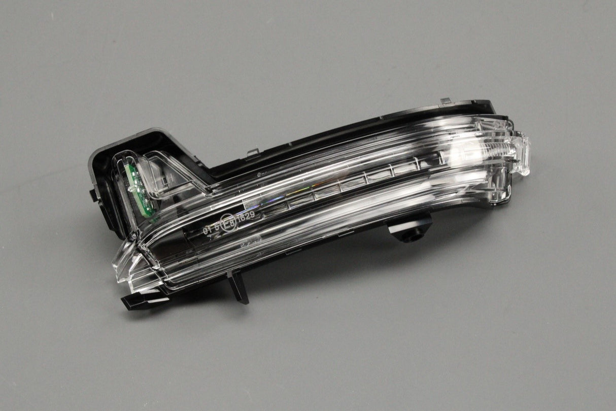 Skoda Kodiaq Karoq wing mirror indicator repeater (left) 565949101