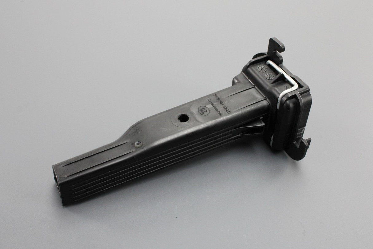 Audi A5 S5 RS5 Q7 Q8 RSQ8 headrest guide (front right) 8W0881920C