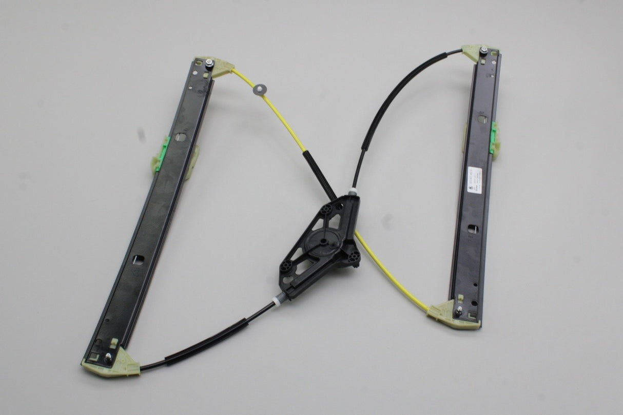 Skoda Octavia 2013-21 front window regulator (right) 5E0837462B