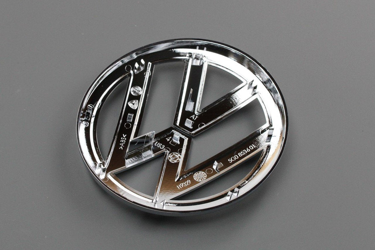 VW Golf MK7 2013-16 front grille emblem badge 5G0853601 2ZZ