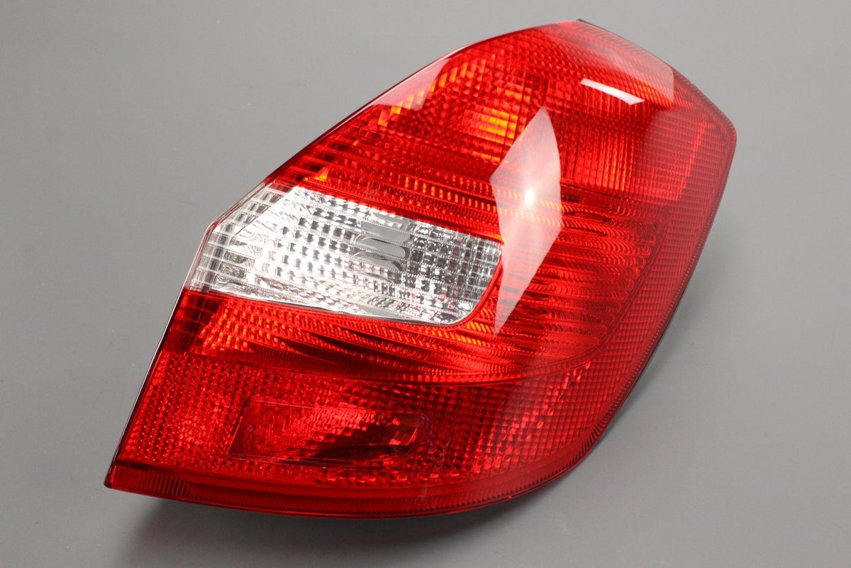Skoda Fabia 5J 2007-15 RHD rear tail light (right) 5J6945112A, view 1