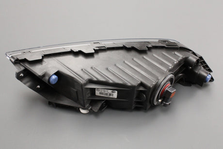 Skoda Superb 2015-on front halogen fog light (right) 3V0941700