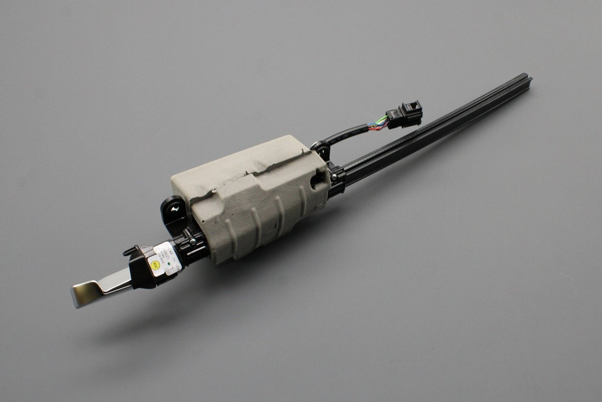 Audi A5 S5 RS5 2017-on seatbelt adjustment motor (left) 8W6857759 3Q7