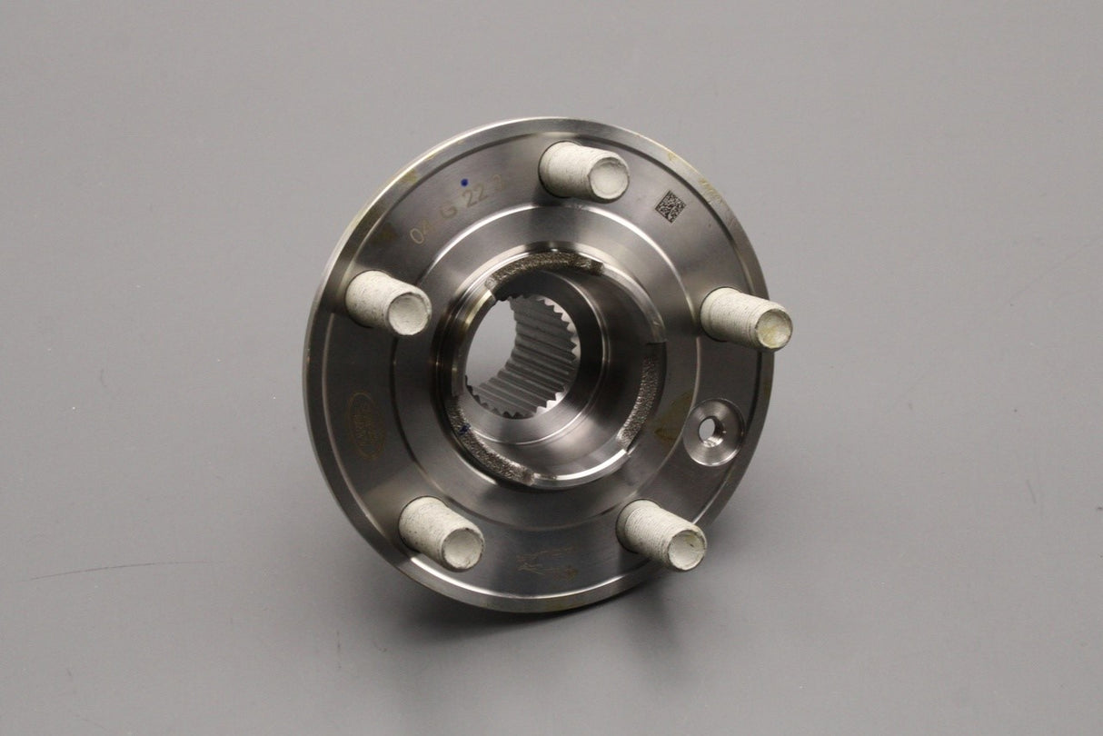 Land Rover Discovery Sport Range Rover Evoque front wheel hub LR114244