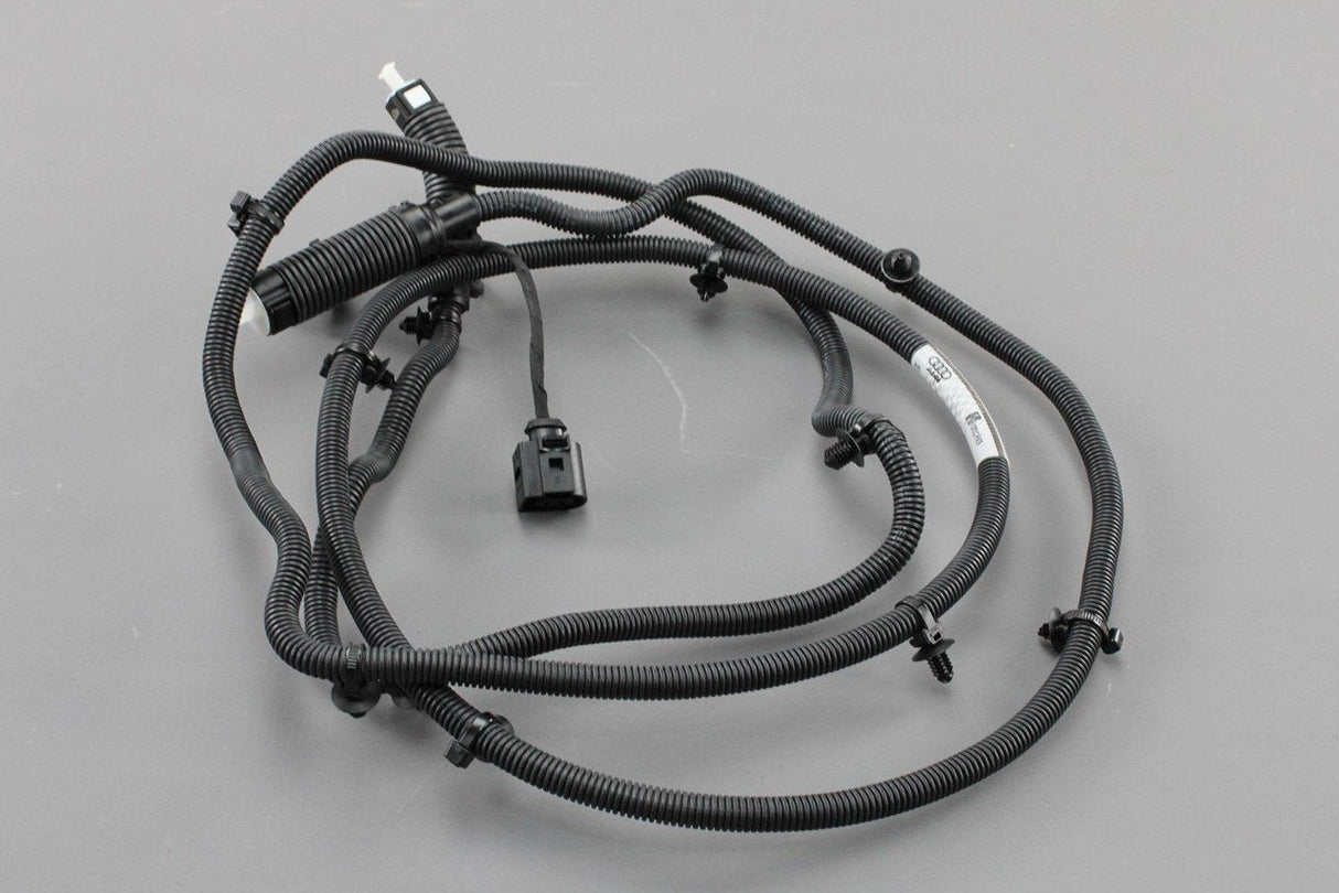 Audi A6 2015-18 fuel metering line for adblue injector 4G0131984AL