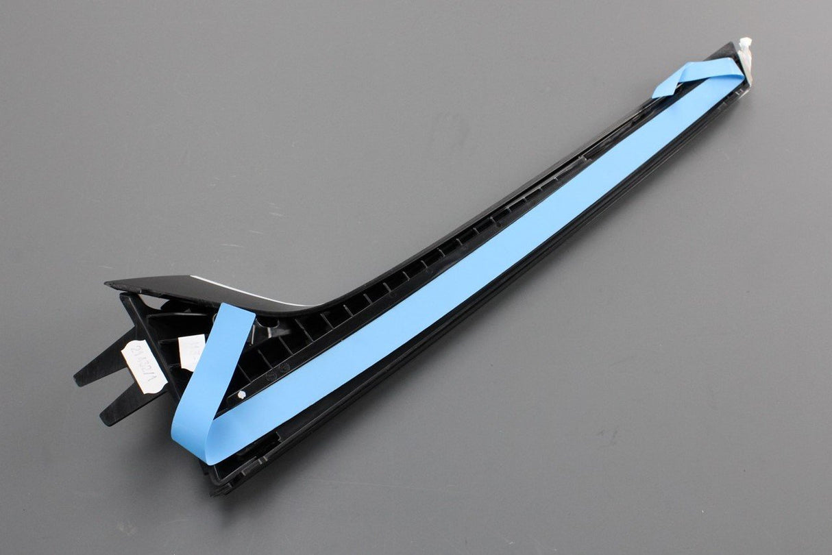 VW Arteon Shooting brake 17-on boot spoiler (rear right) 3G7827940A 041