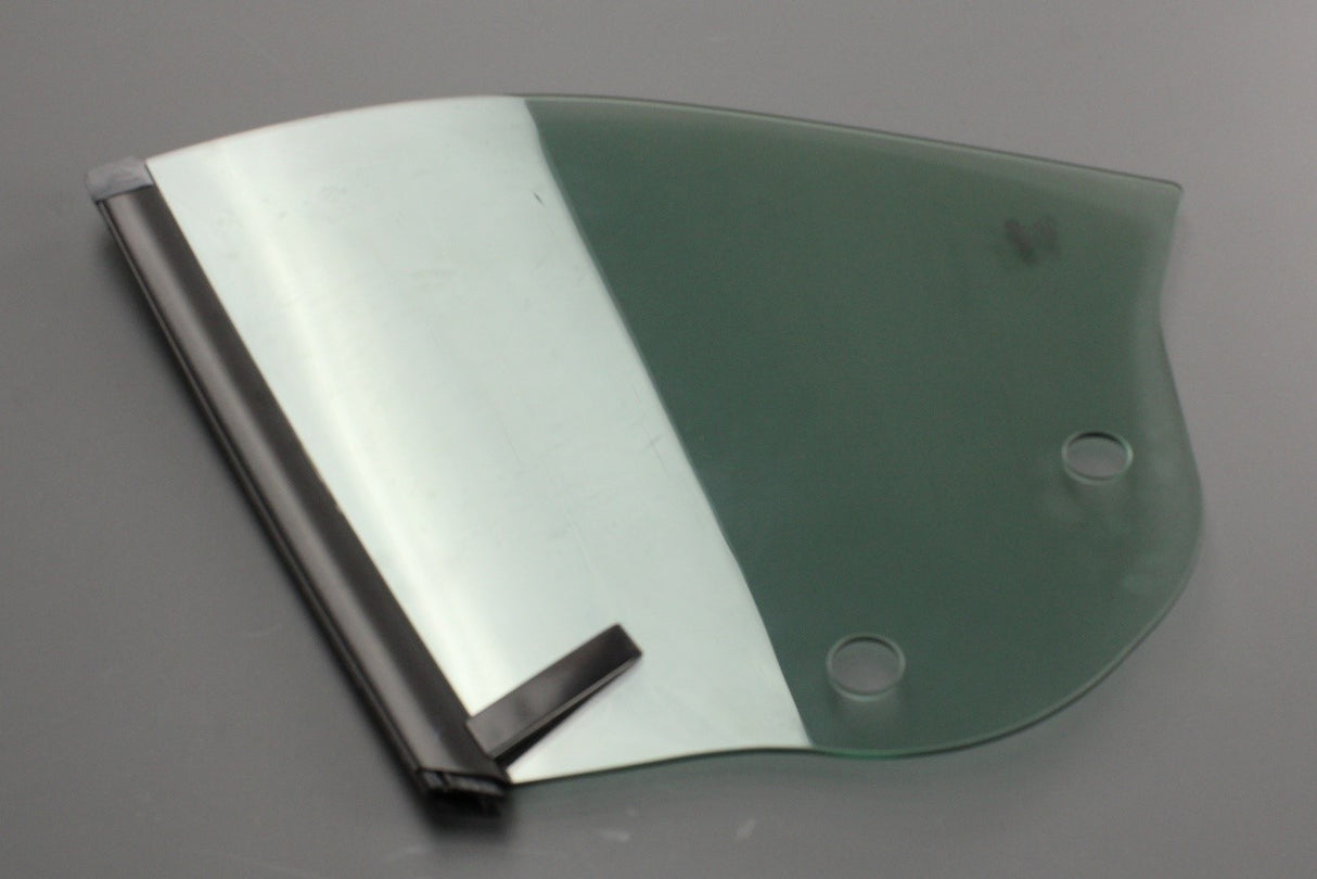 VW Beetle 2013-19 rear side window glass (right) 5C3845042F