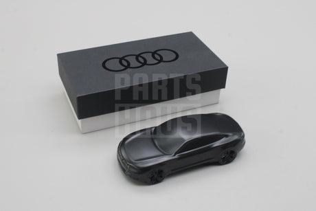 Audi e-Tron GT 1:43 sculpture model car 5012120033