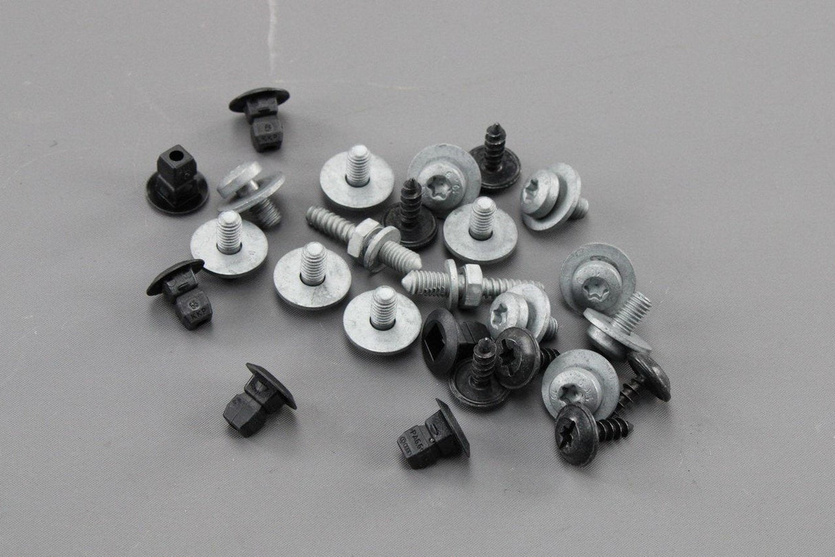 VW Passat B8 2015-On front fender wing attachment bolts 3G0898625A