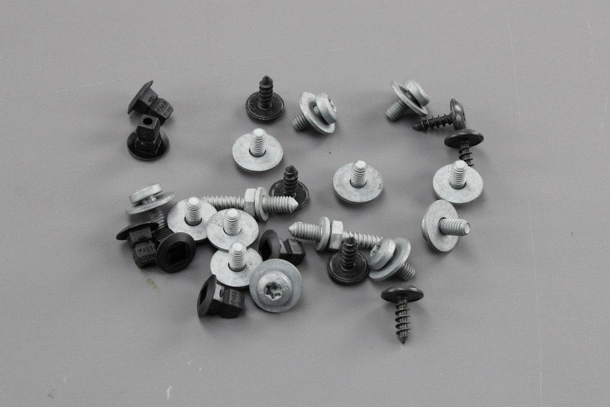 VW Passat B8 2015-On front fender wing attachment bolts 3G0898625A