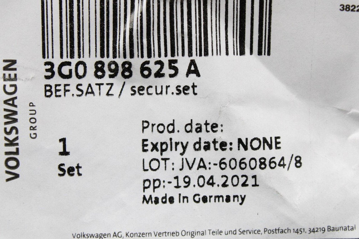 VW Passat B8 2015-On front fender wing attachment bolts 3G0898625A