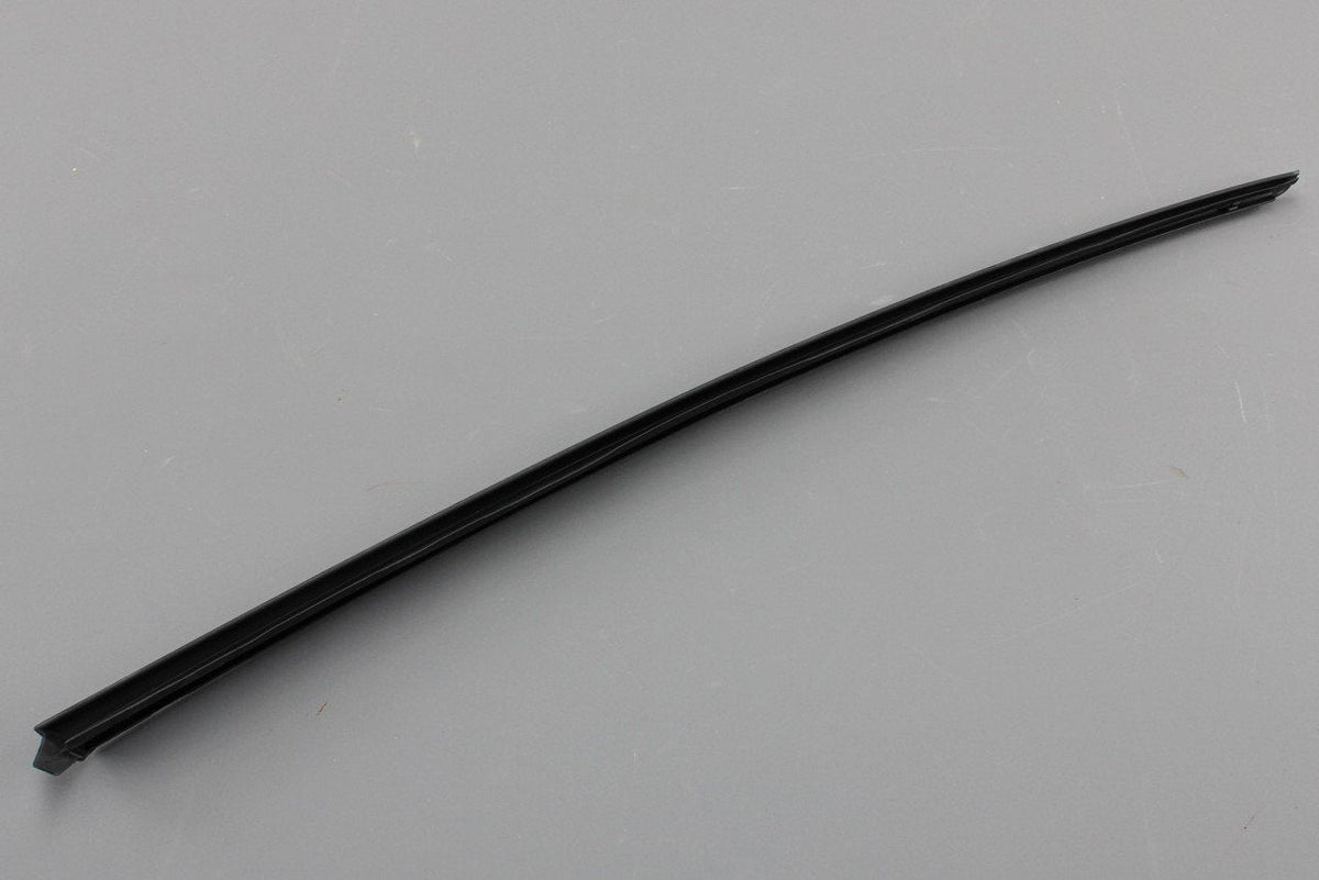 Audi A6 S6 RS6 C7 11-18 windscreen side seal trim (right) 4G0854328B 01C, view 1