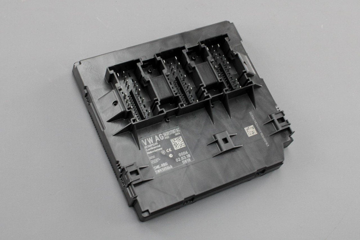 VW Caddy 2011-2015 BCM and OB power supply control unit 5K0937087AC Z12, view 1