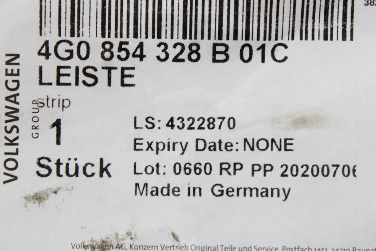 Audi A6 S6 RS6 C7 11-18 windscreen side seal trim (right) 4G0854328B 01C