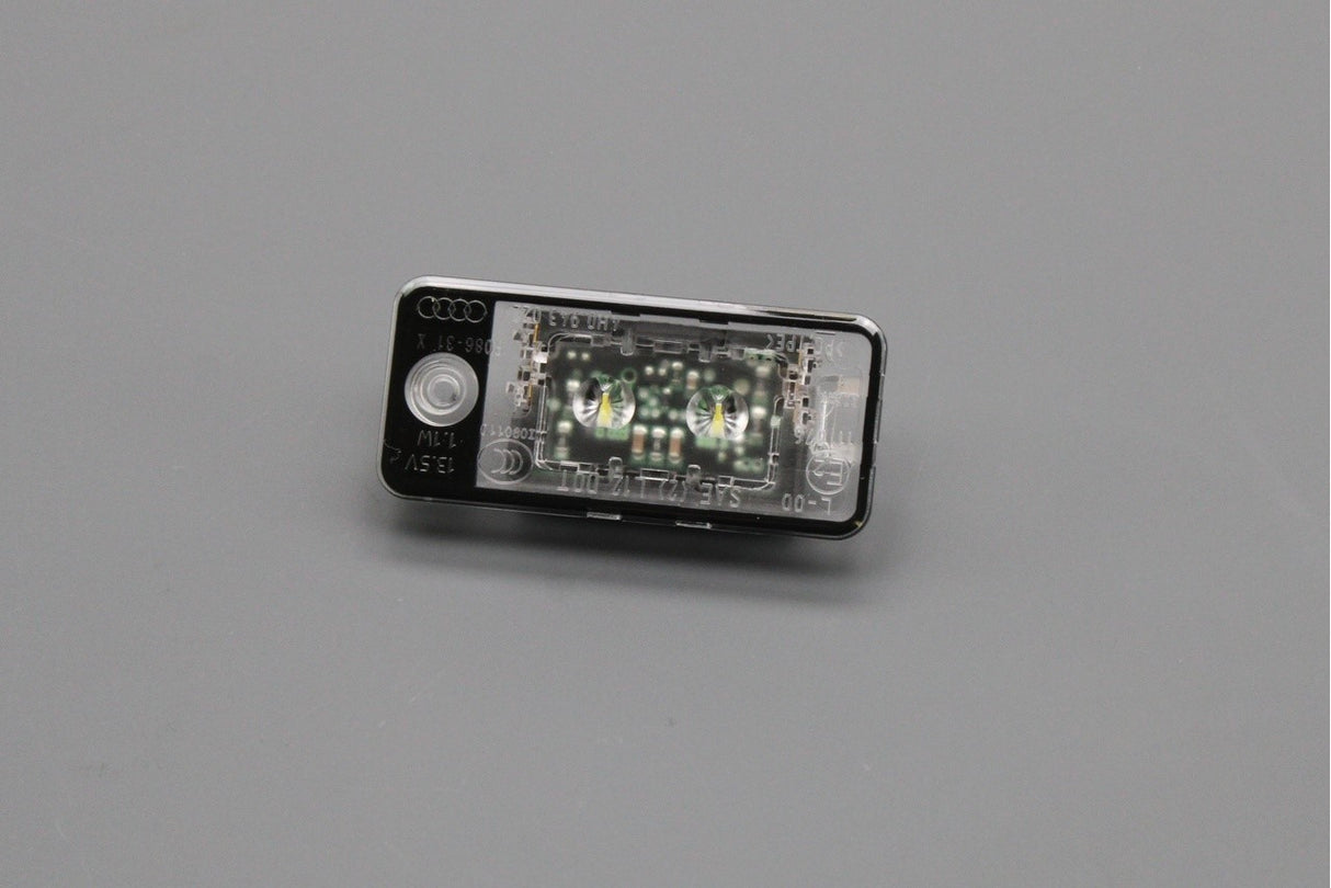 Audi A3 Cabriolet A5 A8 Q7 LED number plate light (right) 4H0943022