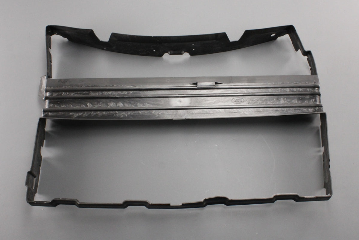 Range Rover Evoque 19-on front centre air deflector LR135380, view 1