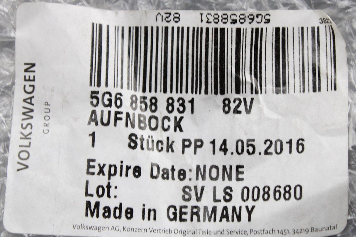 VW Golf MK7 MK7.5 13-20 boot false floor mounting (left) 5G6858831 82V