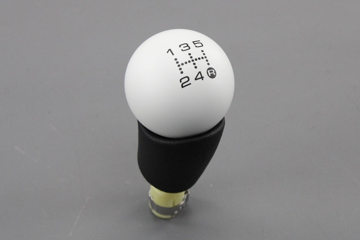 SEAT Mii 2012-Onward accessory spherical gear knob (White) 1SL064230B, view 1
