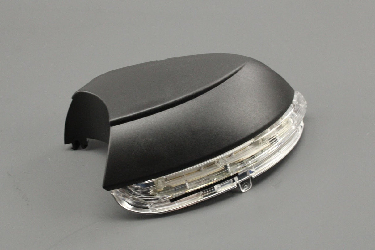 VW Passat Scirocco CC Eos Beetle wing mirror indicator right 3C8949102D
