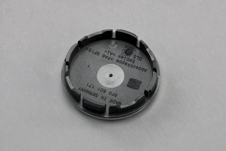 SEAT Leon Ibiza Mii 2012-On alloy wheel centre cap (x1) 5F0601171 CBX