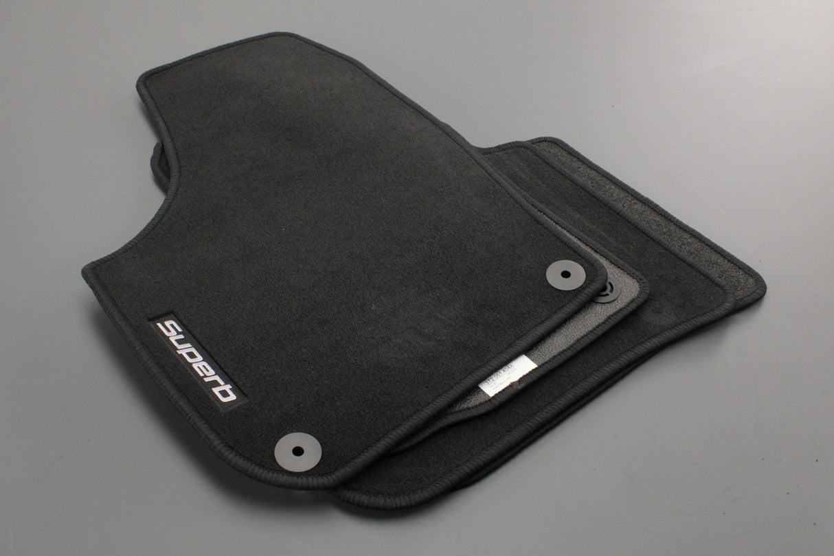Skoda Superb 3T 2008-15 carpet floor mats set 3T2061404A