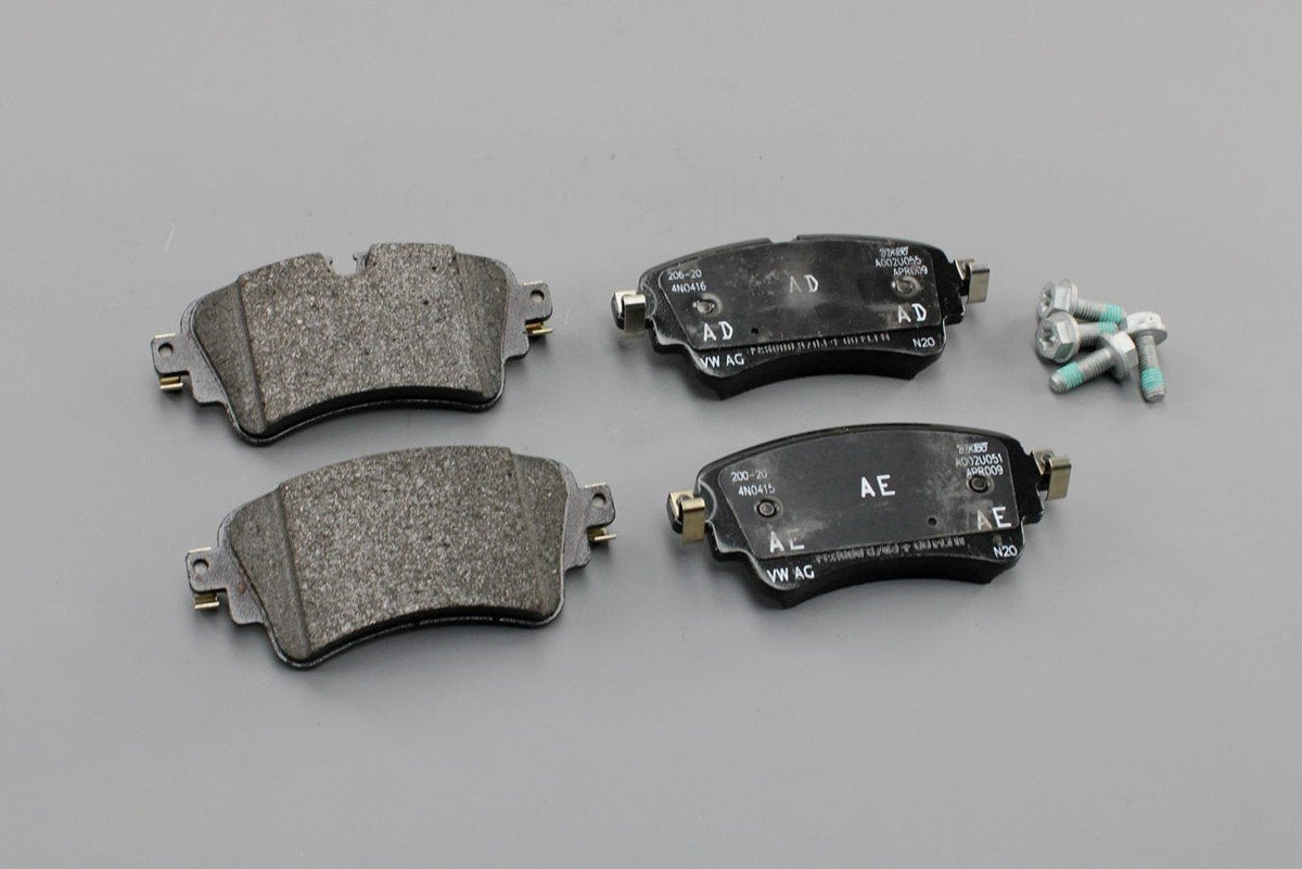Audi A6 A7 2019-on A8 2018-on rear brake pads for 330mm discs 4N0698451, view 1