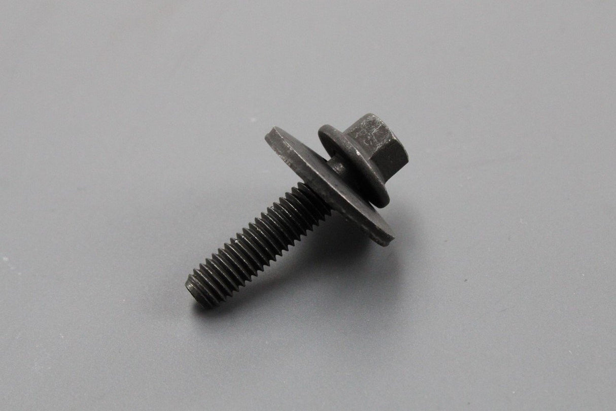Volvo screw bolt (x) 30640545
