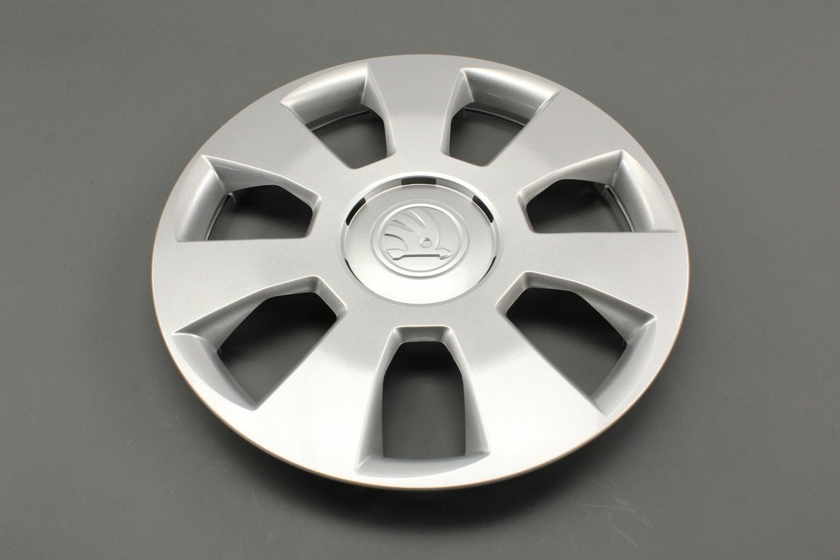 Skoda Fabia 2015-23 Rapid 2013-22 14" wheel trim ring (x1) 6V0601147 Z31