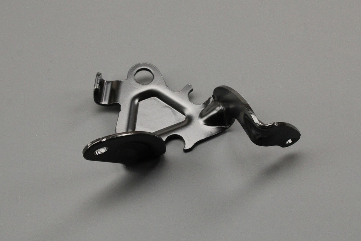 Audi A4 A5 A6 Q5 2.0 TFSI additional coolant pump bracket 06H121079N