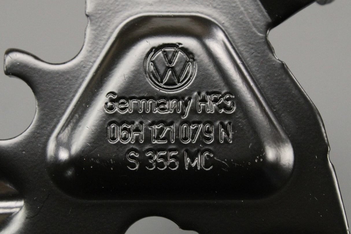 Audi A4 A5 A6 Q5 2.0 TFSI additional coolant pump bracket 06H121079N