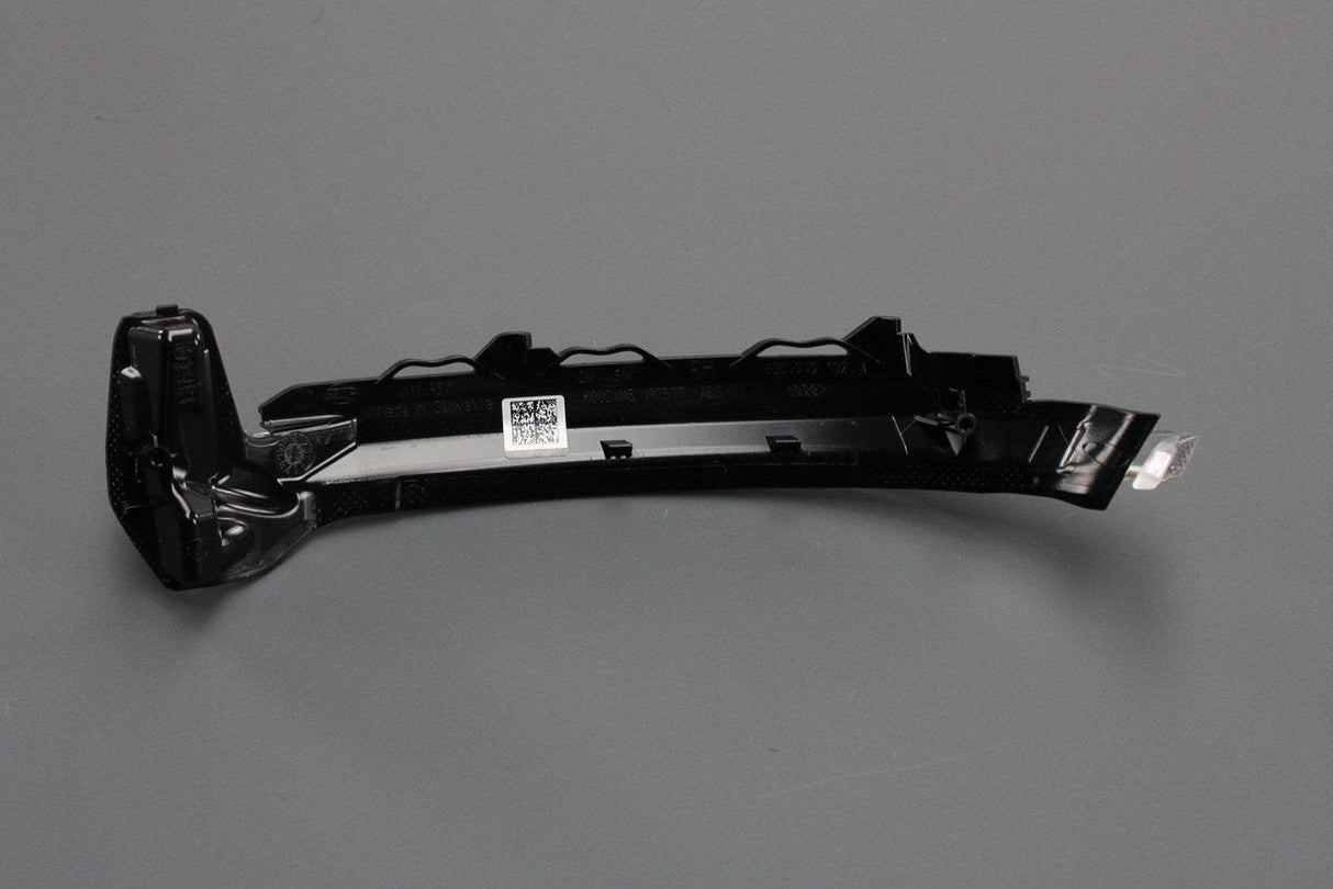 Audi TT TTS R8 wing mirror turn signal indicator (right) 8S0949102A