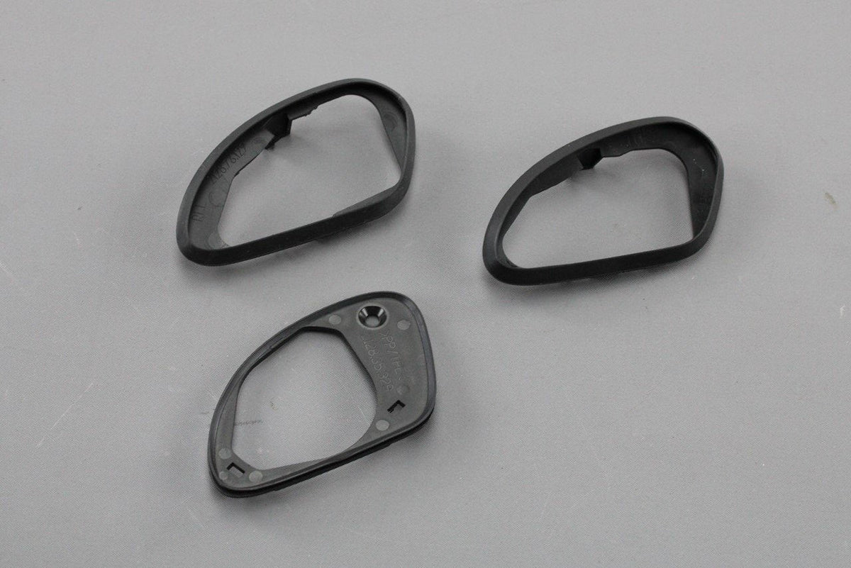 Audi R8 2007-15 wing mirror mount gasket set (left) 420898104, view 1