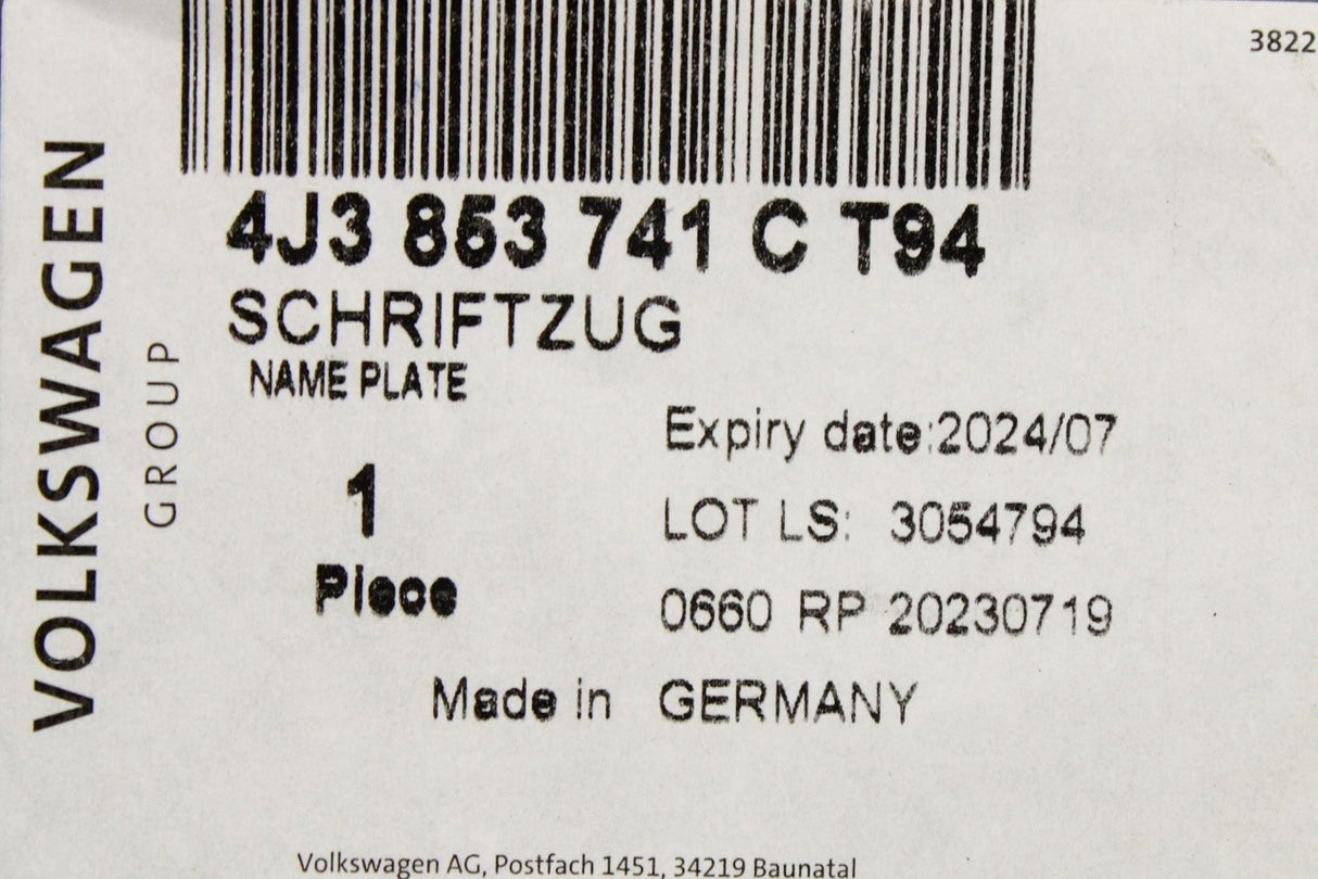 Audi e-tron GT 2021-on gloss black model badge (rear) 4J3853741C T94
