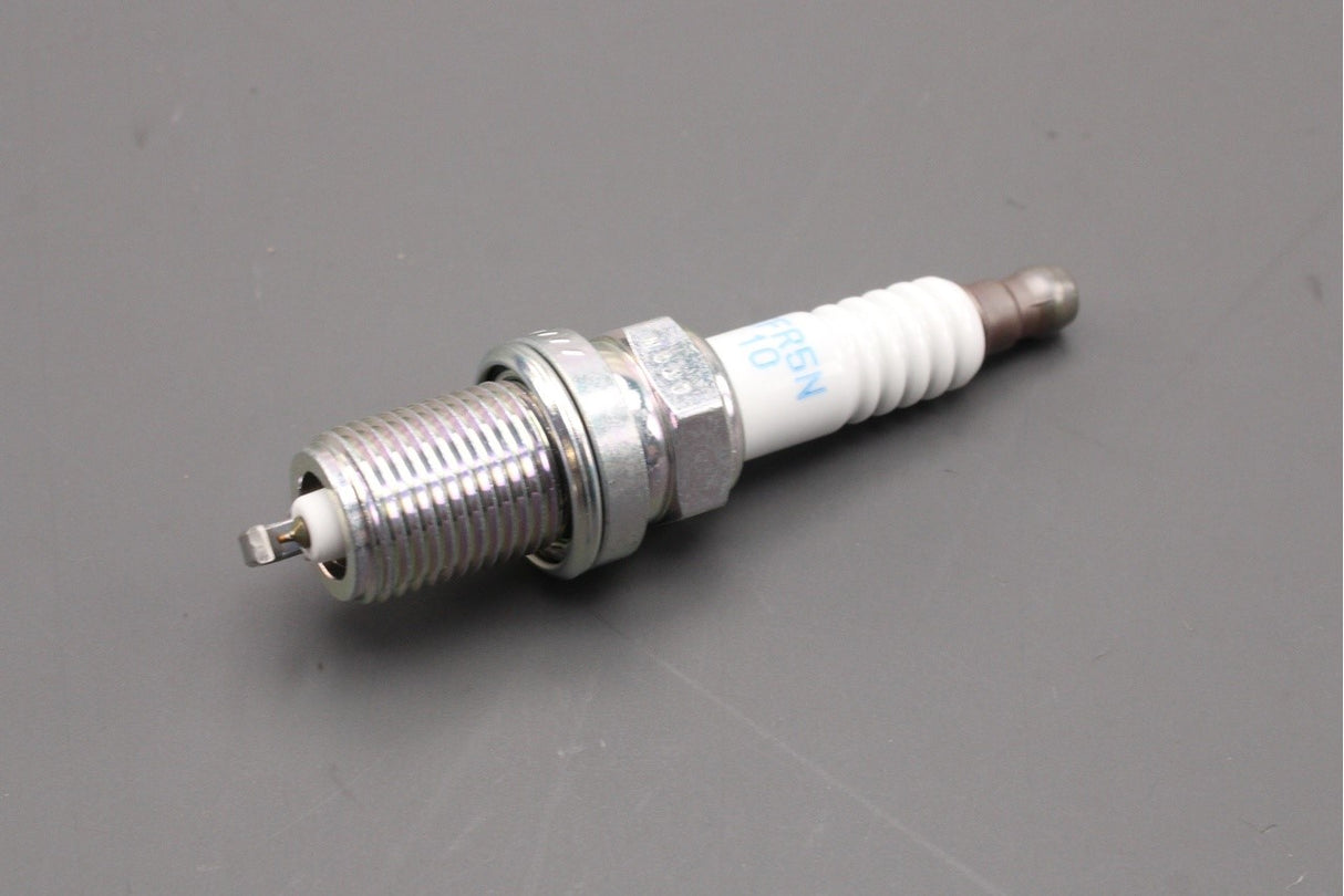 Jaguar XF 09-15 XJ 03-09 XK 06-14 S-Type V8 spark plugs (x8) C2A1535