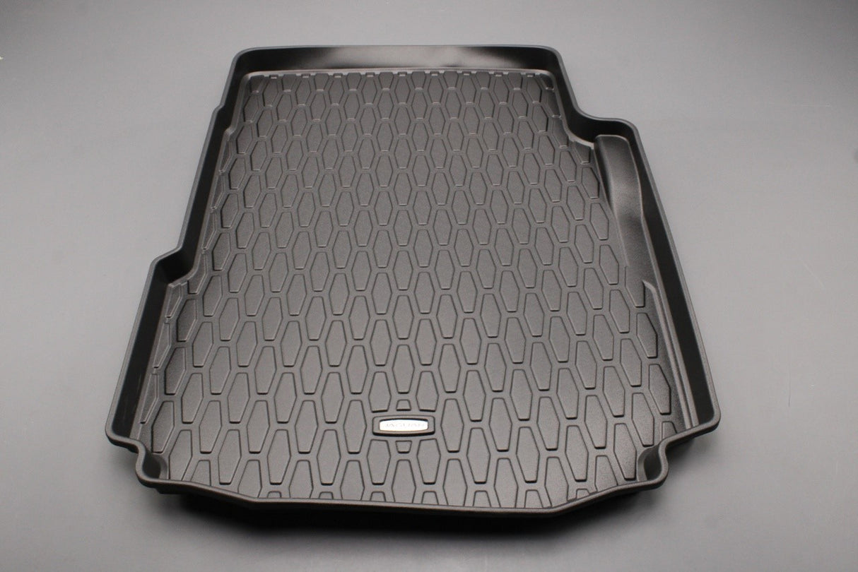 Jaguar XF Saloon 2016-on semi-rigid boot liner T2H43063